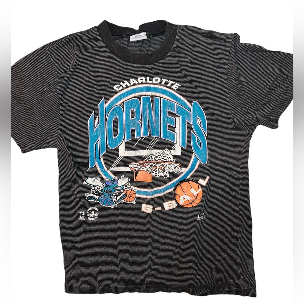 ☠️5/$20 ☠️USA LINE UP | VINTAGE CHARLOTTE HORNETS SHORT SLEEVE CREW NECK TEE MED